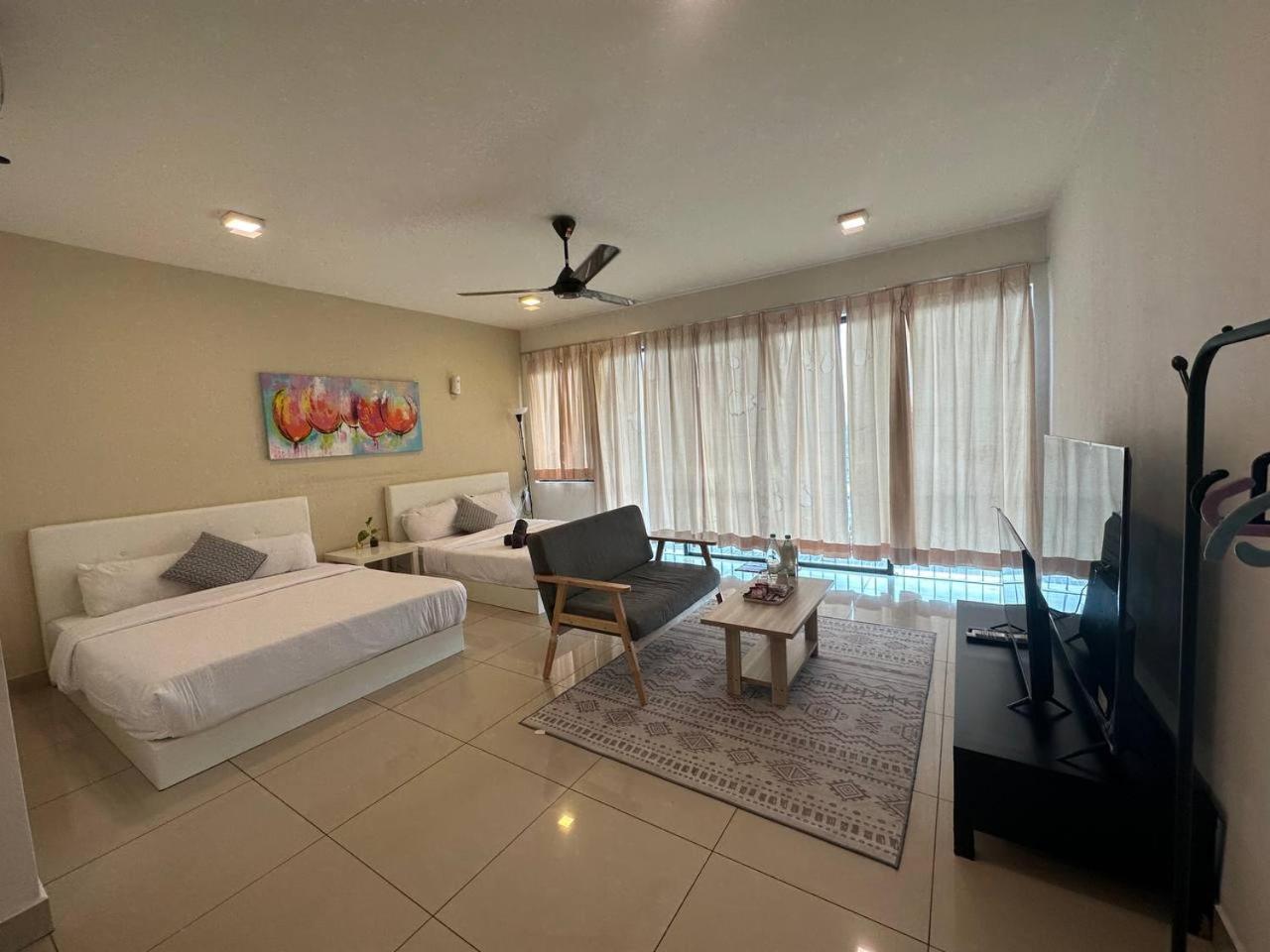 Homestay Nh Trefoil Setia Alam Shah Alam